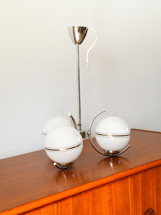 Suspension 3 feux en opaline et chrome, Art Déco, 1940