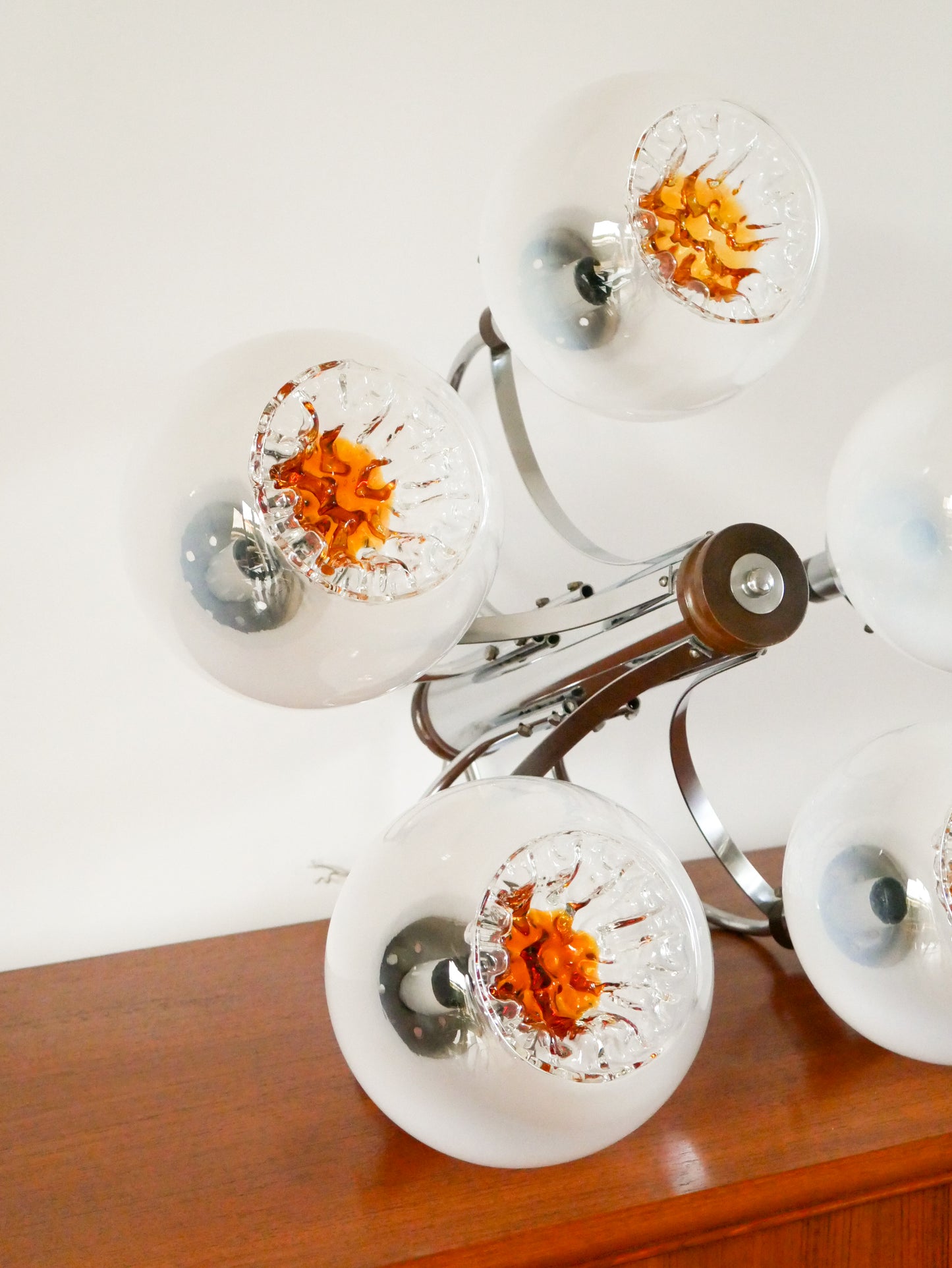 Lustre Gaetano Sciolari, 5 feux, en verre de Murano, Opaline et Ambré, 1970