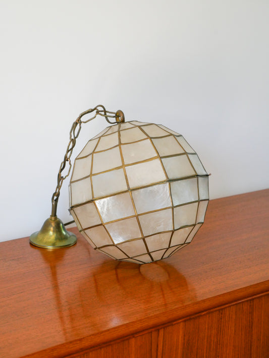 Suspension boule en nacre, 1960