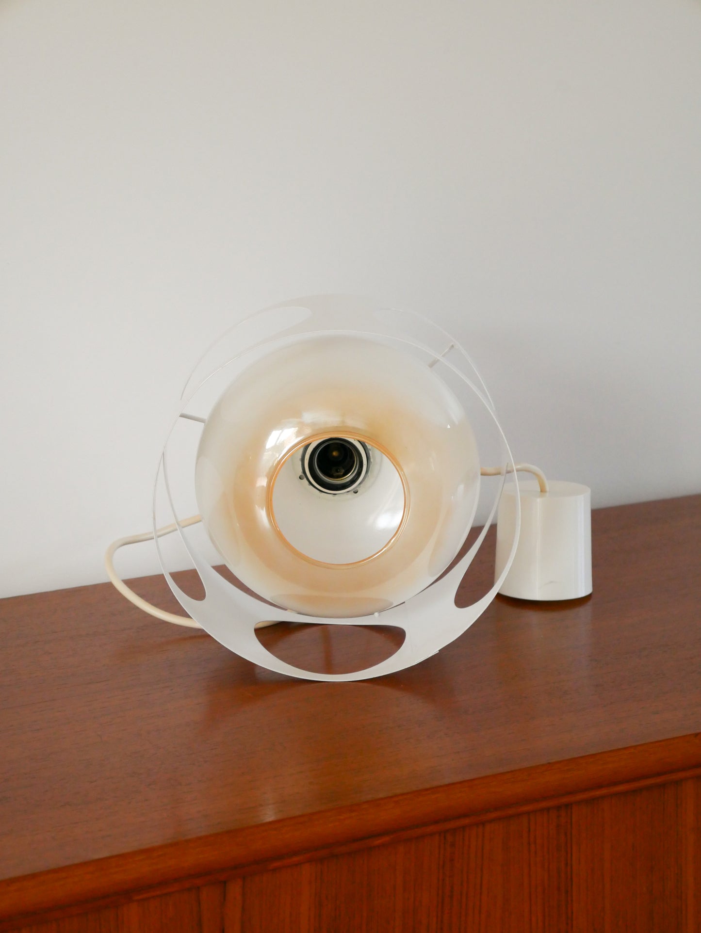 Suspension en métal laqué et opaline, UFO par Lita, Blanc, 1970