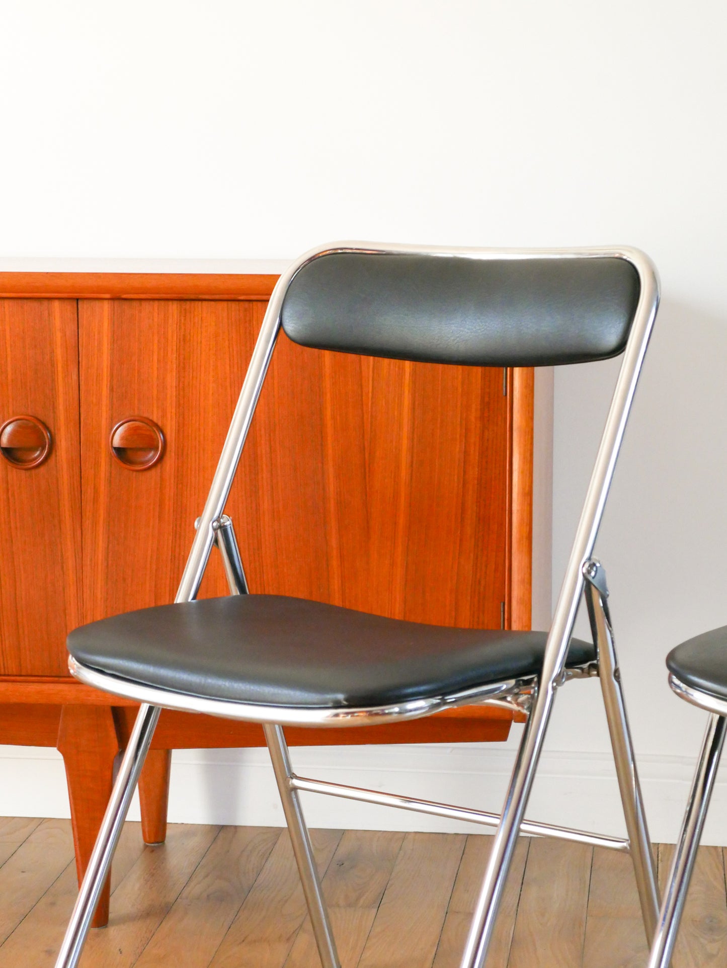 Ensemble de 4 chaises pliantes en chrome et skaï Noir, Design, 1970