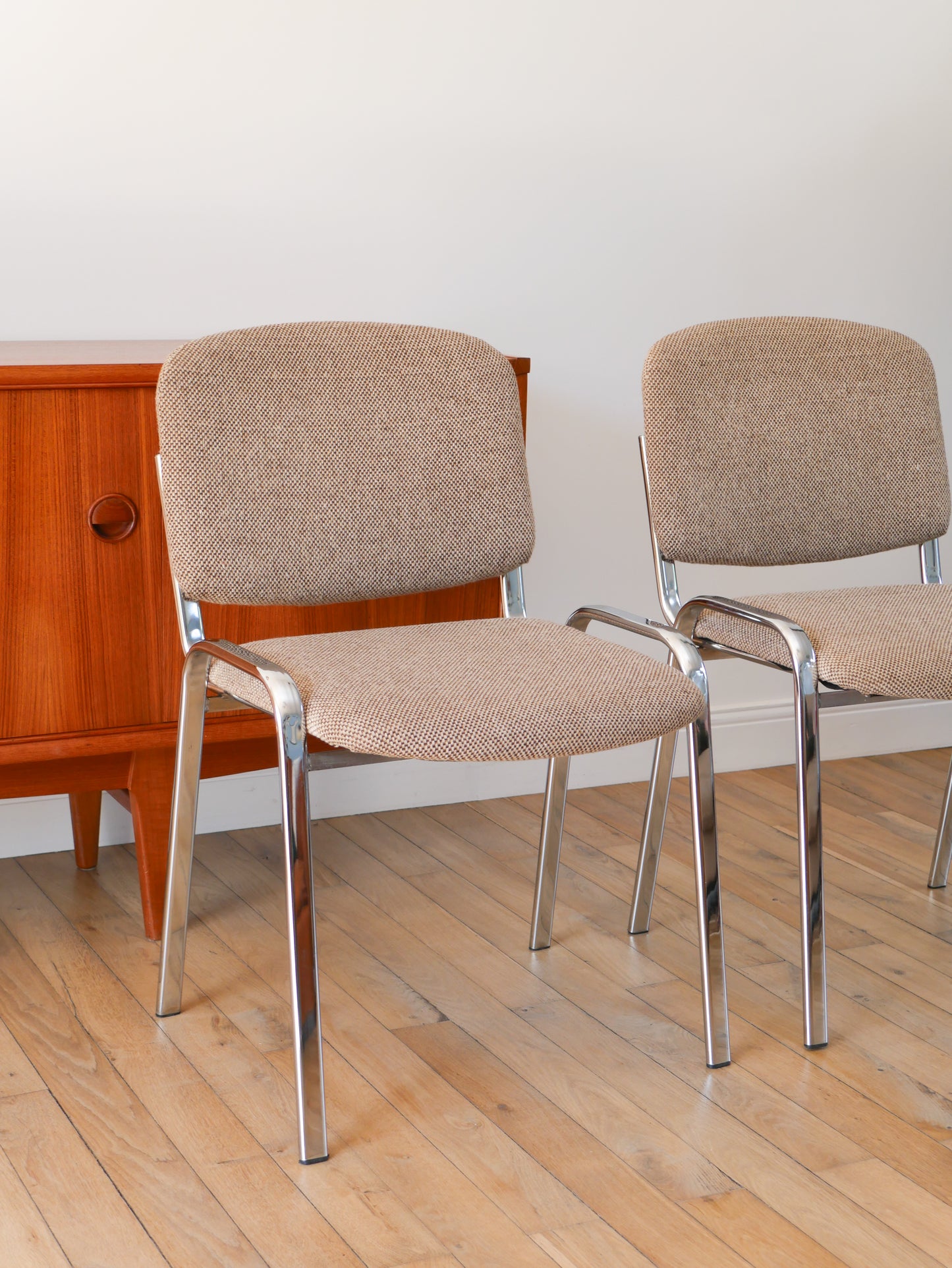 Paire de chaises en chrome et Laine, Beige, 1980
