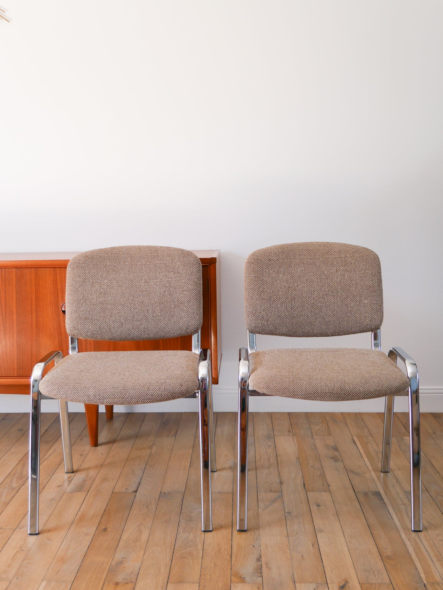 Paire de chaises en chrome et Laine, Beige, 1980