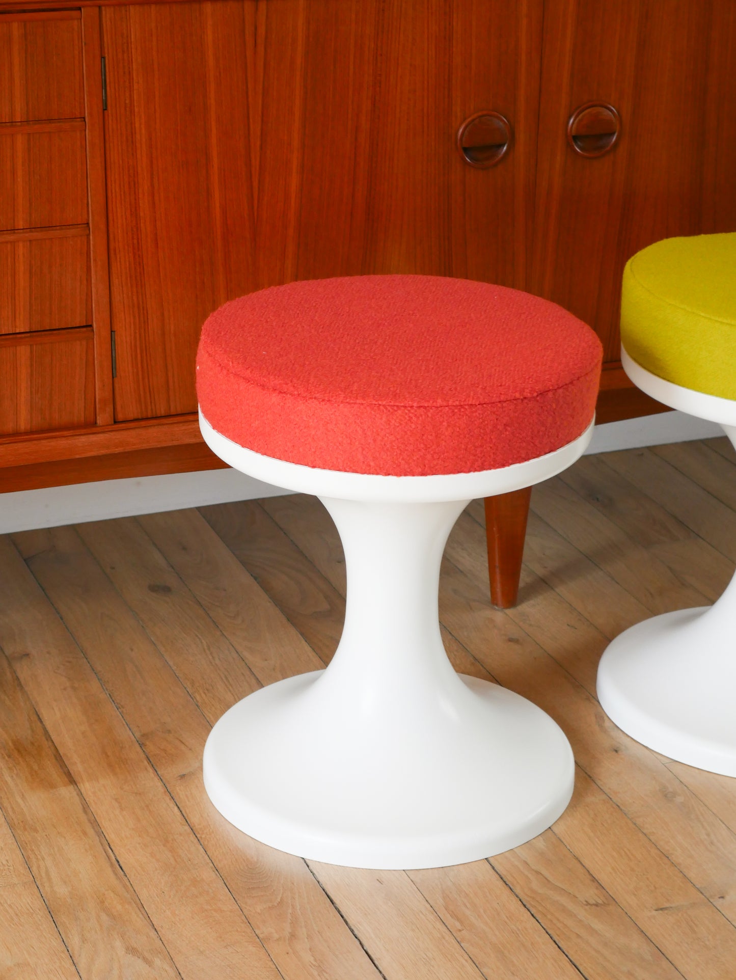 Tabouret tulipe en Plastique et Laine, Rouille, Design Space Age, 1970