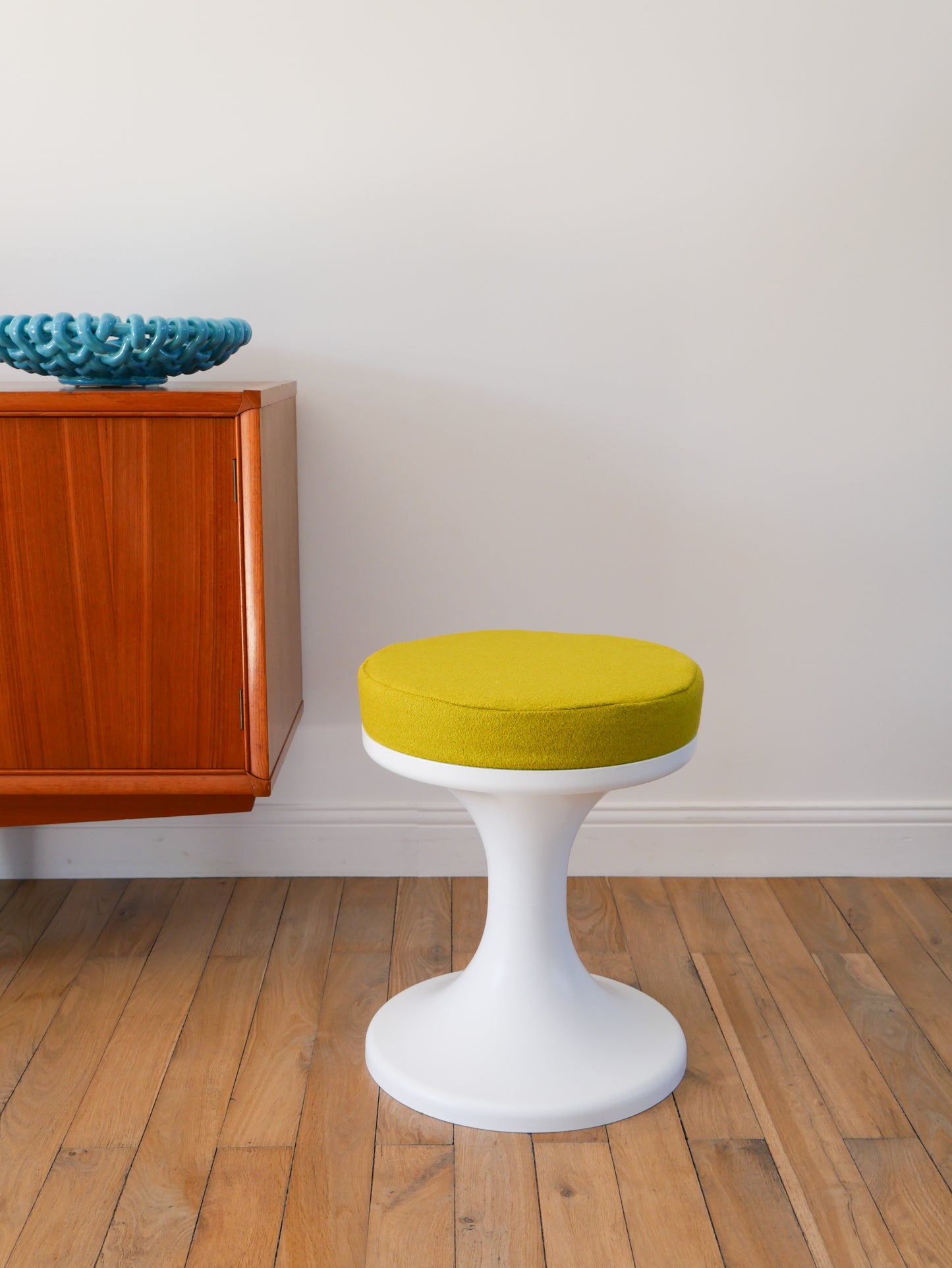 Tabouret tulipe en Plastique et Laine, Vert Matcha, Design Space Age, 1970