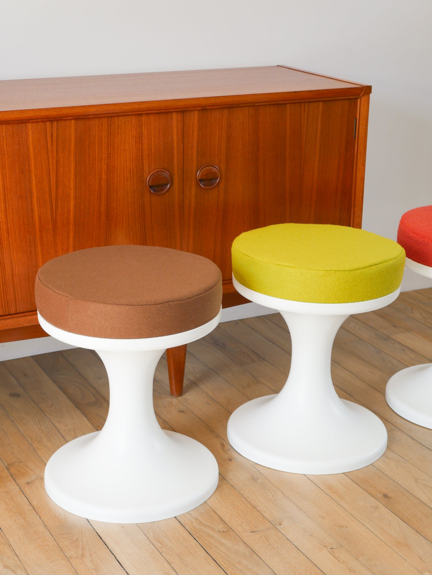 Tabouret tulipe en Plastique et Laine, Mocha Mousse, Design Space Age, 1970