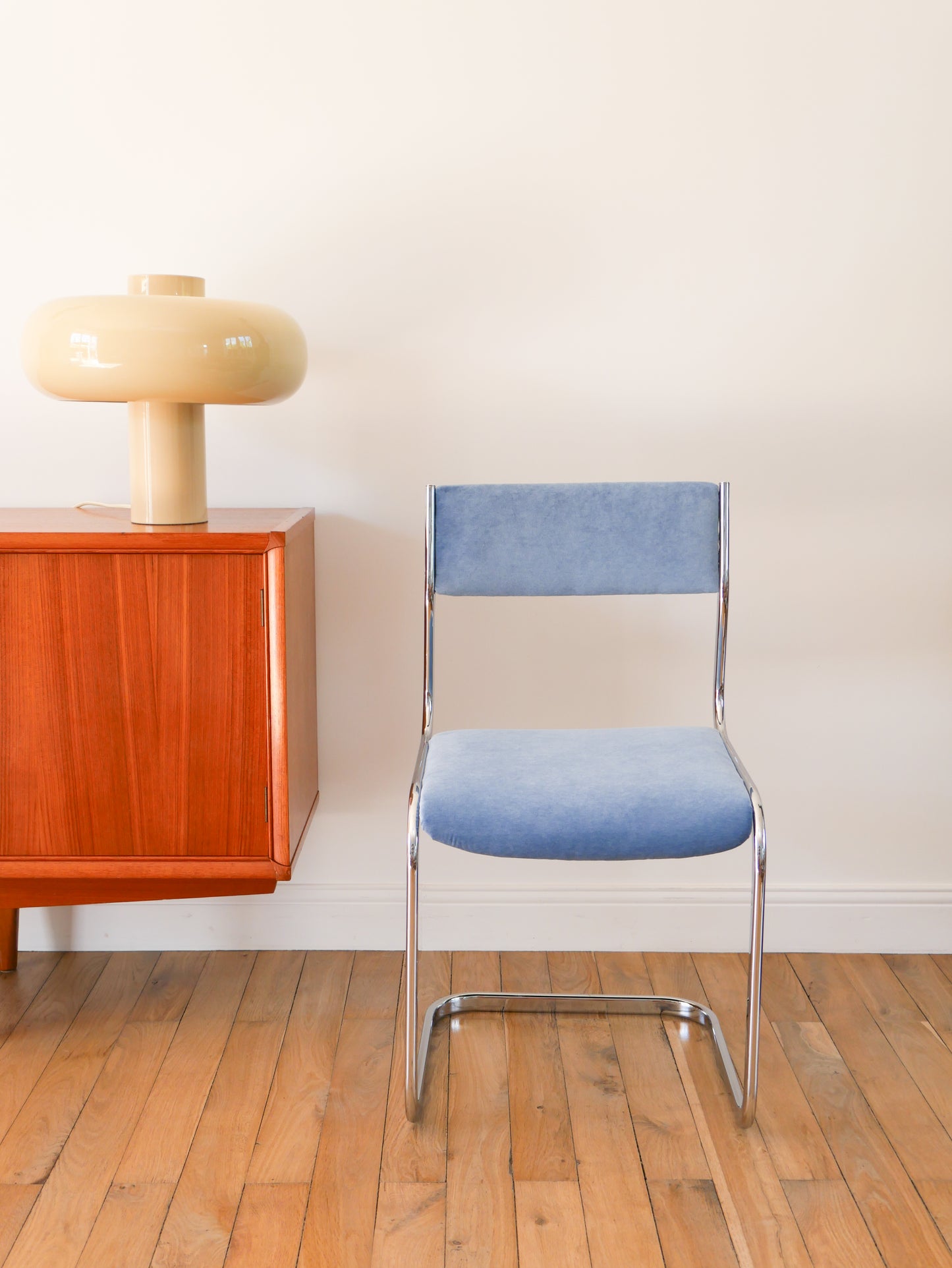 Chaise en chrome, retapissée en velours, Bleu Orage, Design, 1970