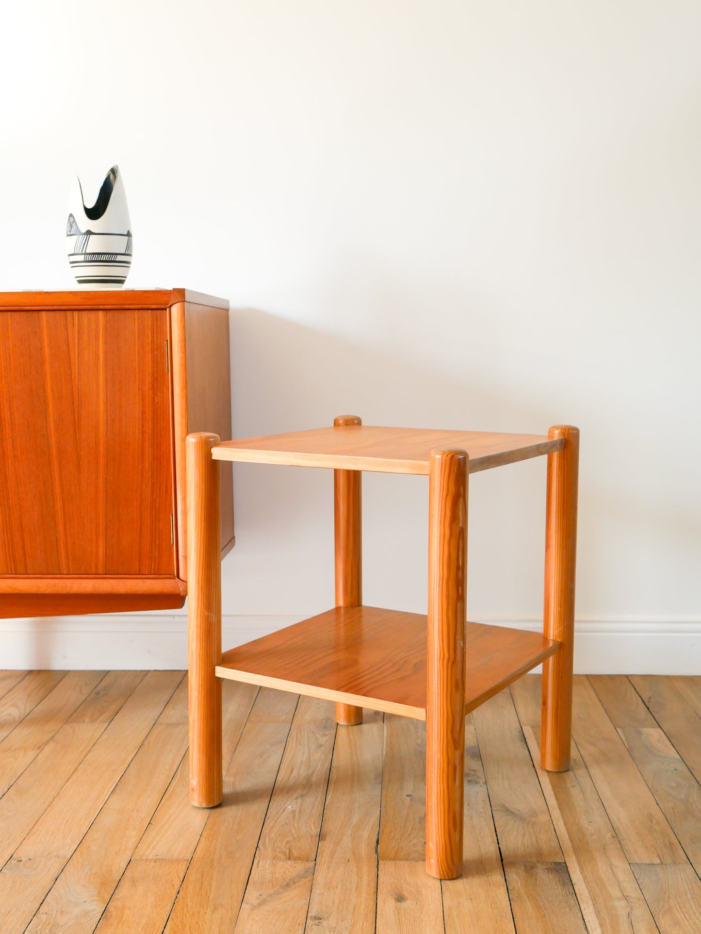 Table d'appoint en pin, 1980