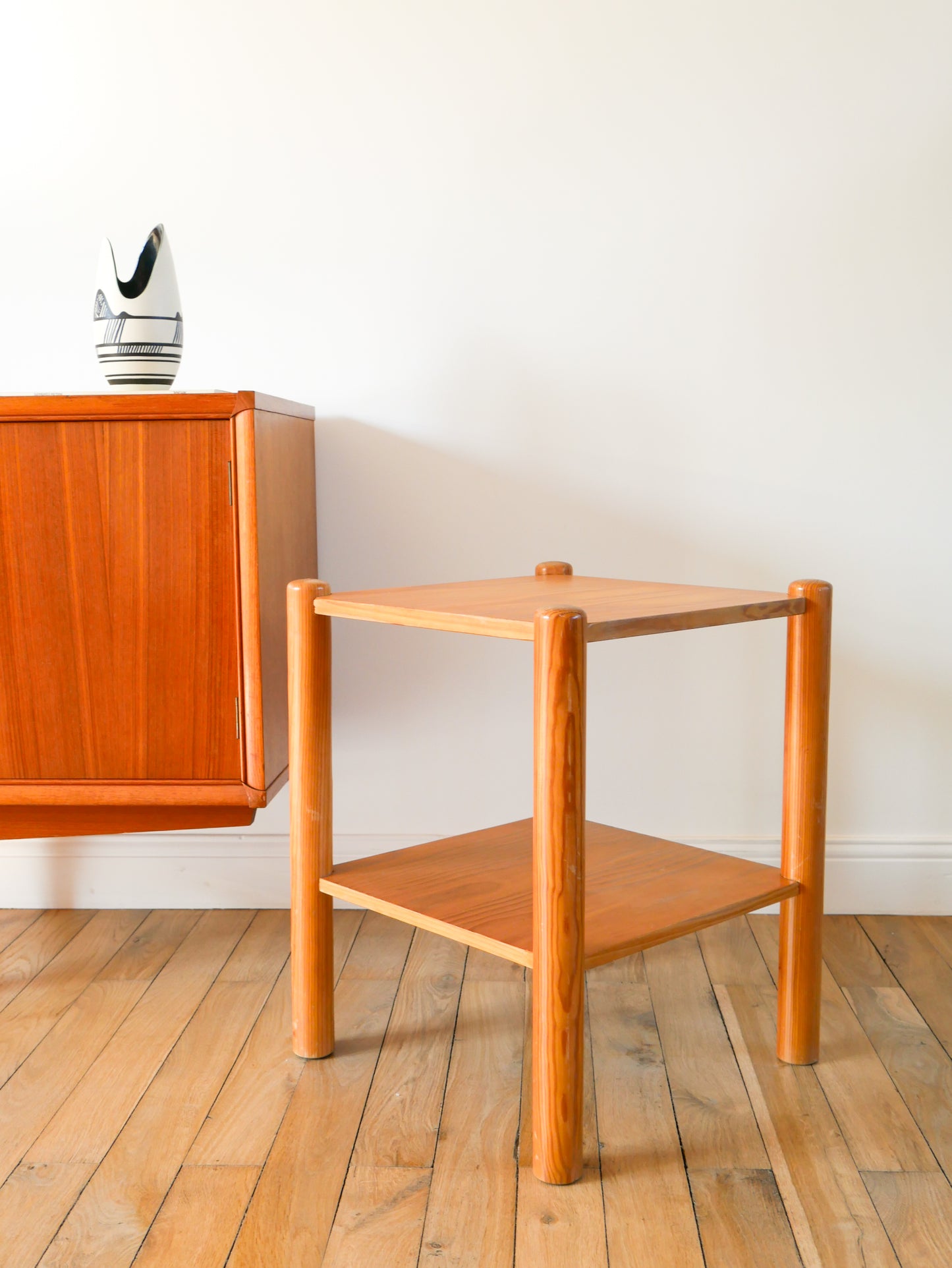 Table d'appoint en pin, 1980