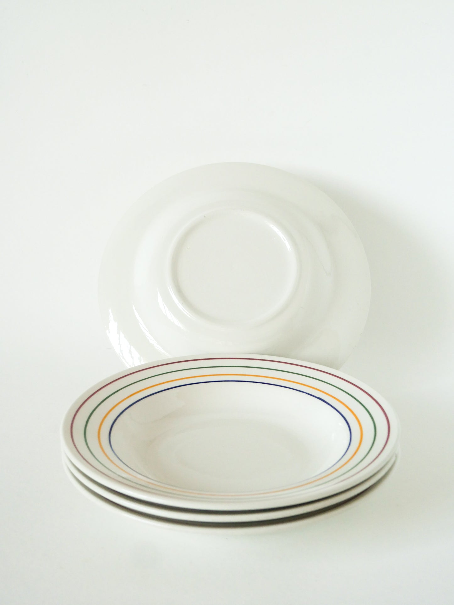 Lot de 4 assiettes creuses, Liserés Multicolores, Design, 1960