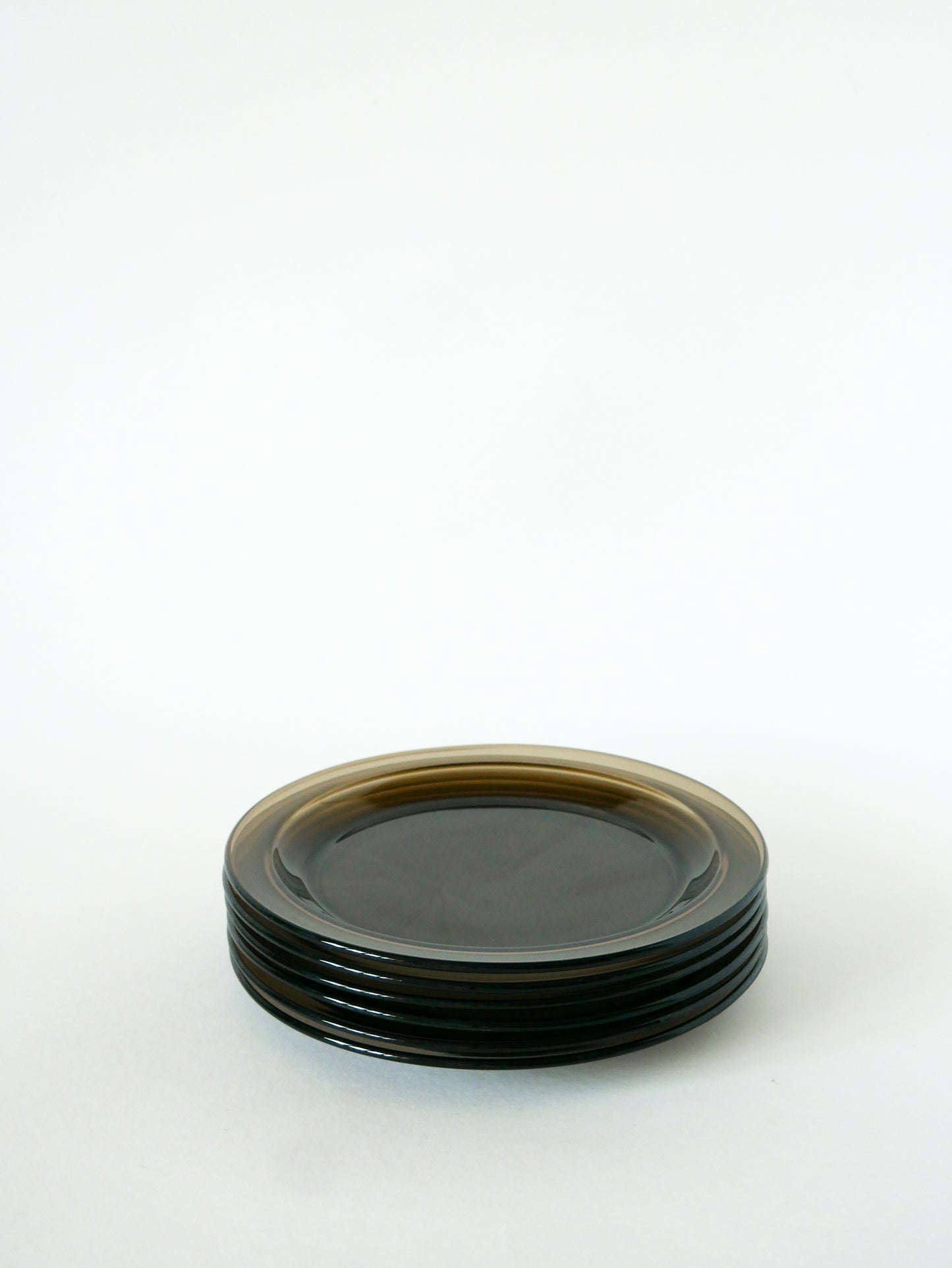 Lot de 6 assiettes à dessert en verre fumé, Made in France, 1970