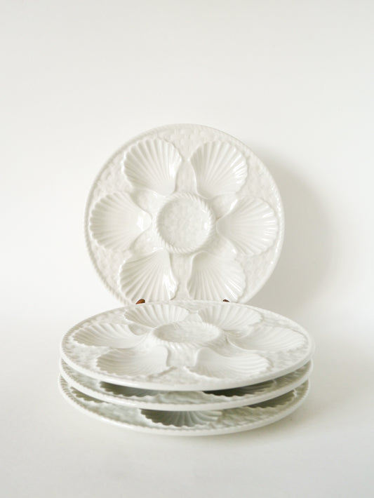 Lot de 4 assiettes à huîtres en barbotine, Blanc, 1960