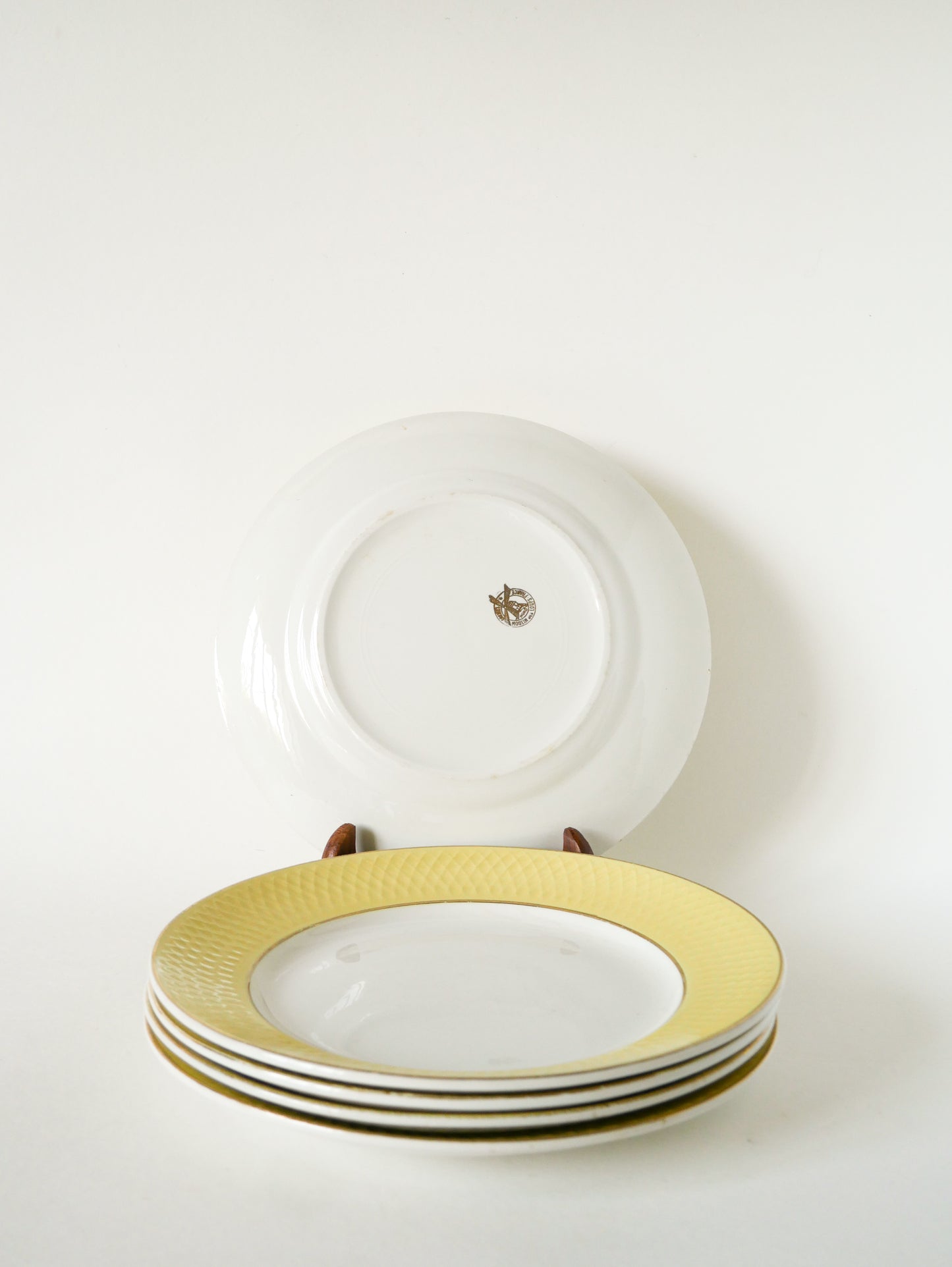 Lot de 5 assiettes plates texturées Moulin des Loups, Jaune Poussin, 1960