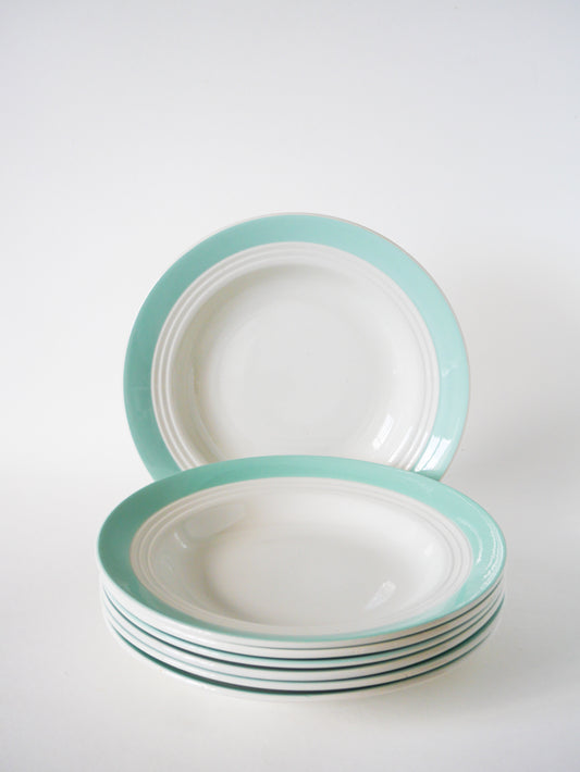 Lot de 7 assiettes creuses à liseré, Vert Menthe, 1960