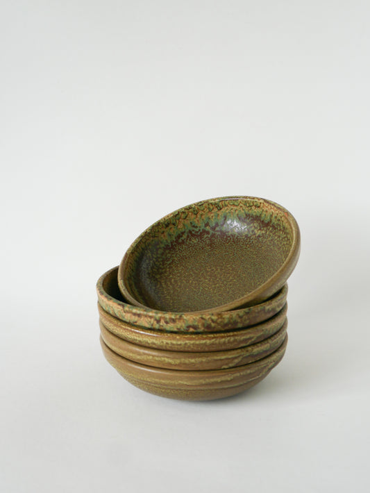 Lot de 5 assiettes creuses en grès moucheté, Marron & Vert, Fabrication Artisanale, 1970