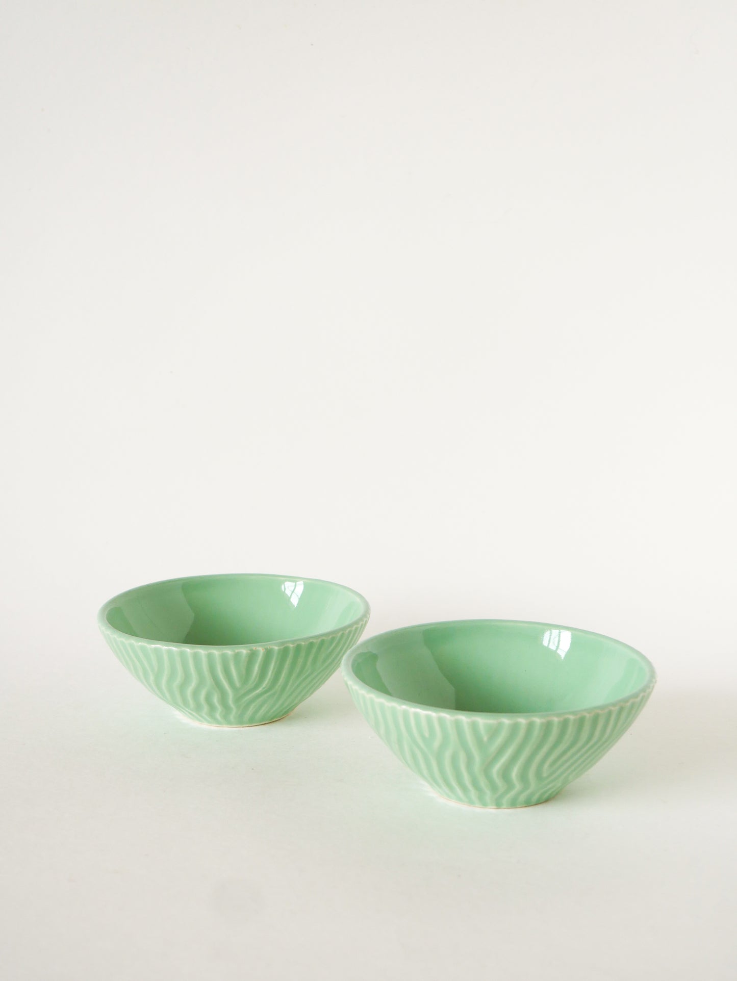 Paire de mini bols en Barbotine, Menthe, Digoin Sarreguemines, 1960