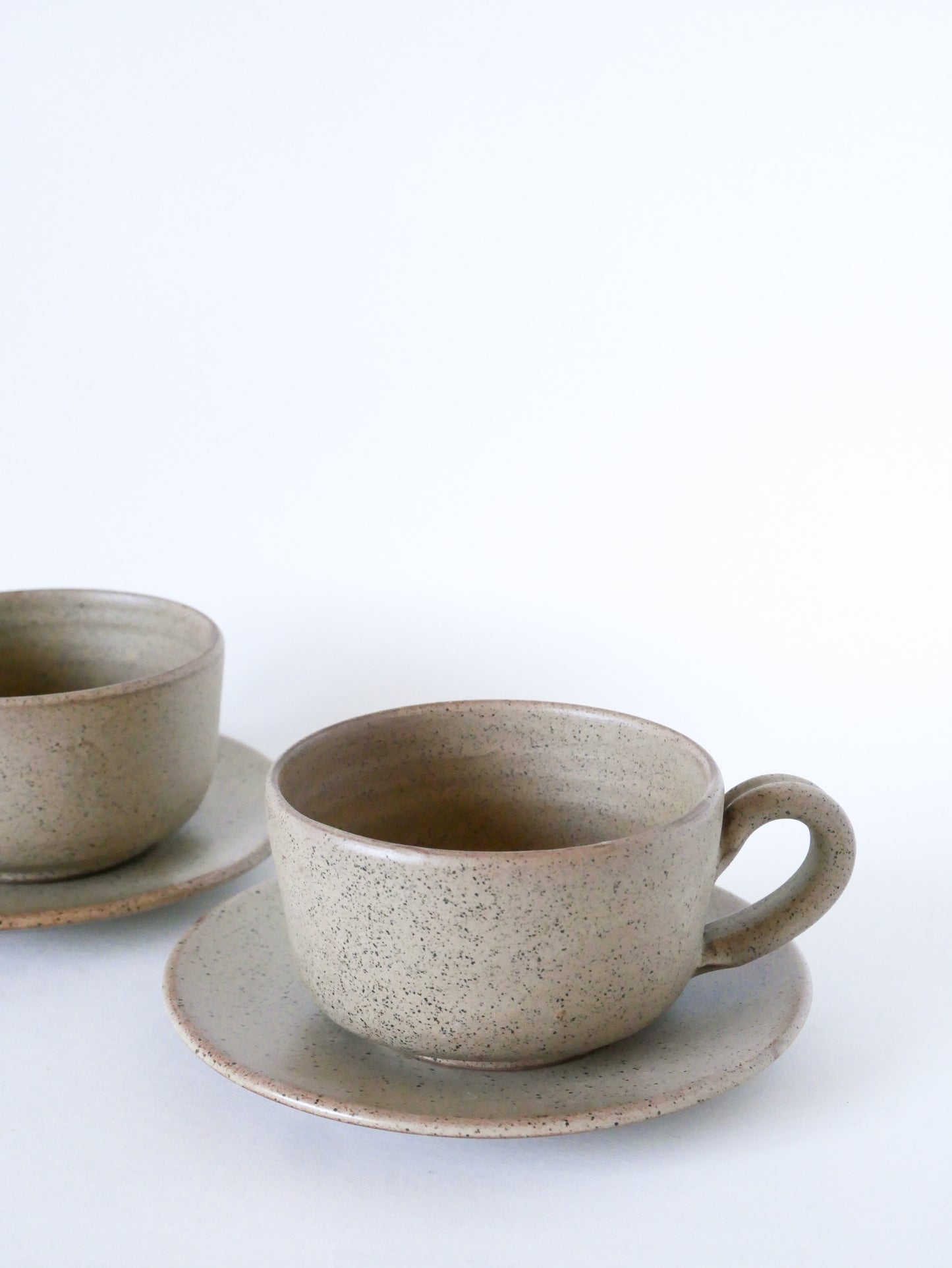 Paire de déjeuners en grès, fabrication artisanale, Gris, 1970