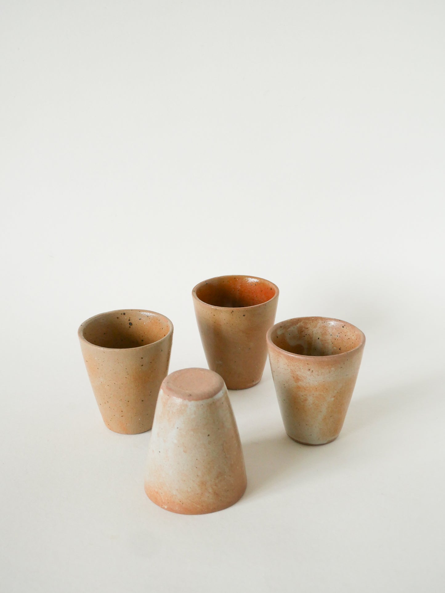 Lot de 4 tasses en grès vernissé, 1970
