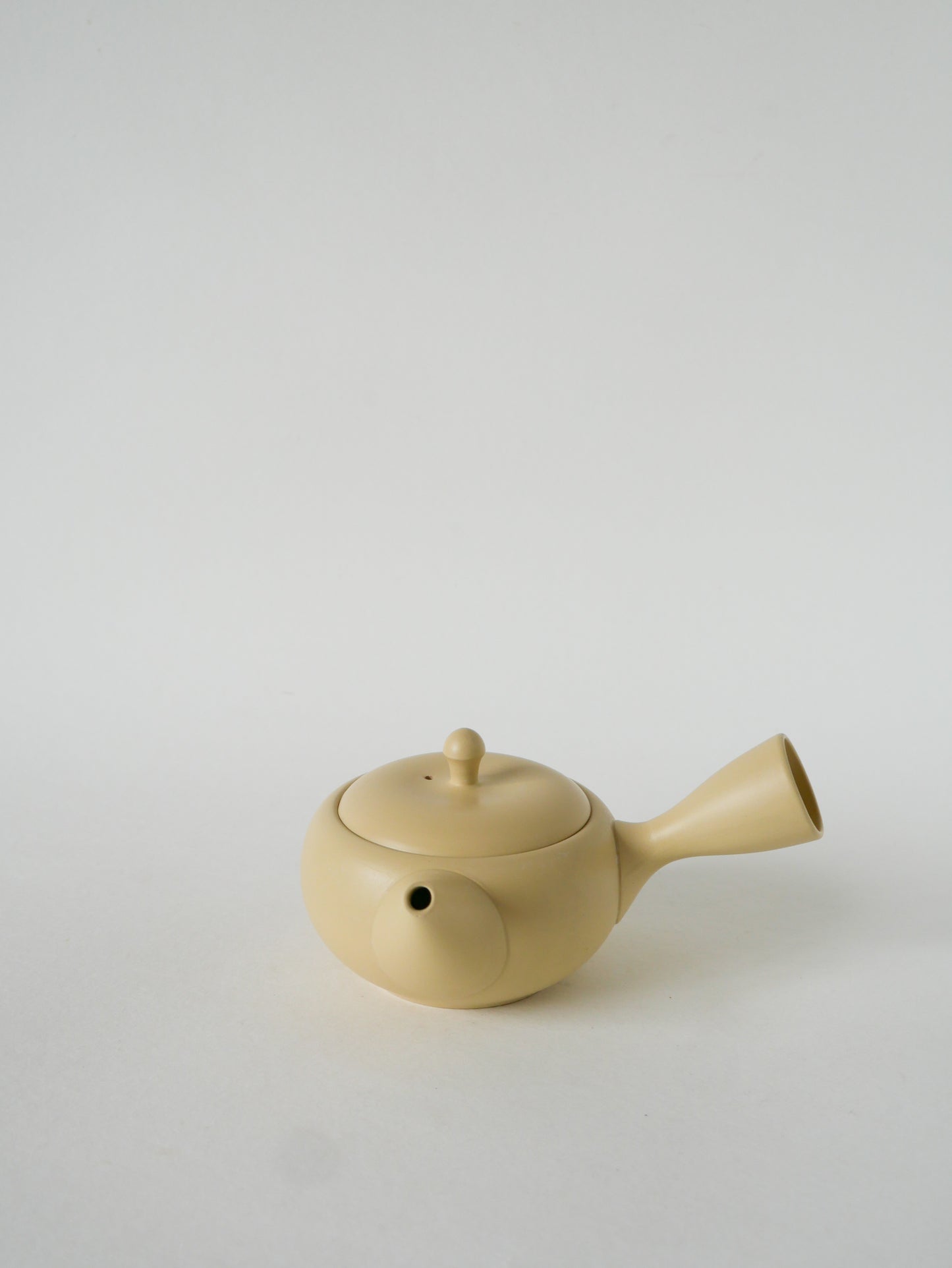 Mini théière japonaise, Ivoire, Vintage
