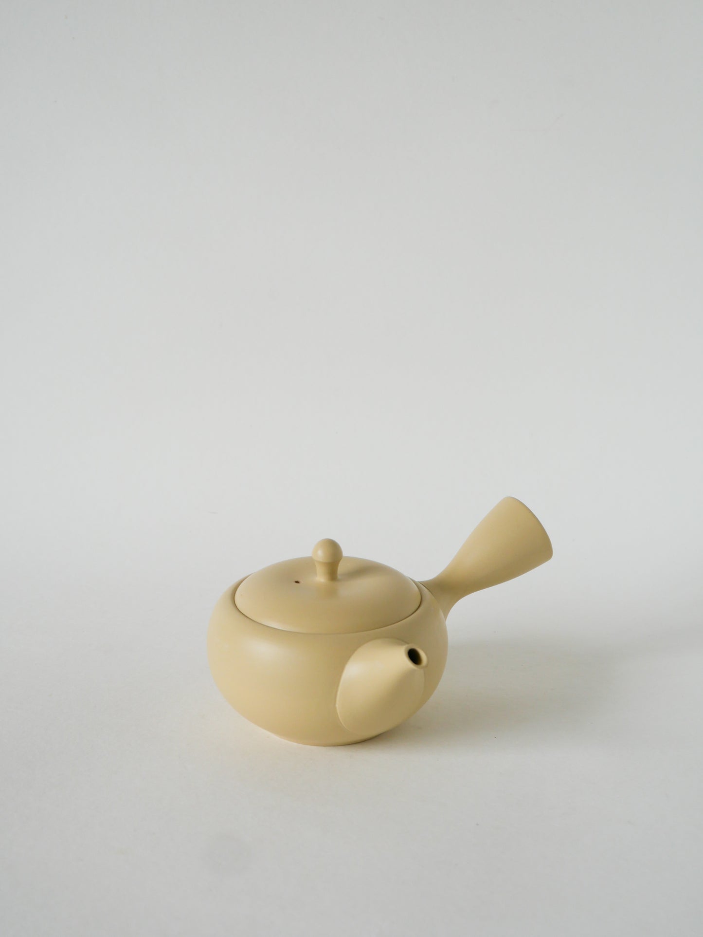 Mini théière japonaise, Ivoire, Vintage