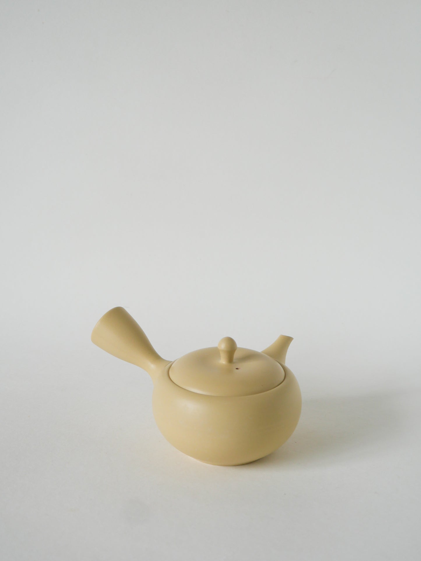 Mini théière japonaise, Ivoire, Vintage