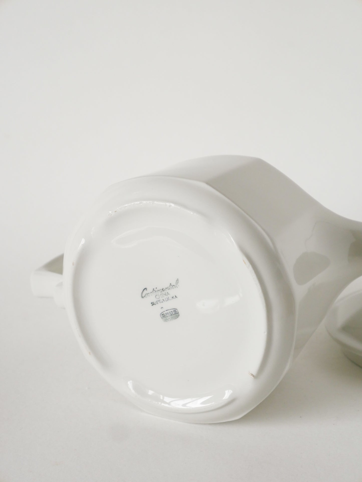 Théière en céramique facettée, Blanc, 1950