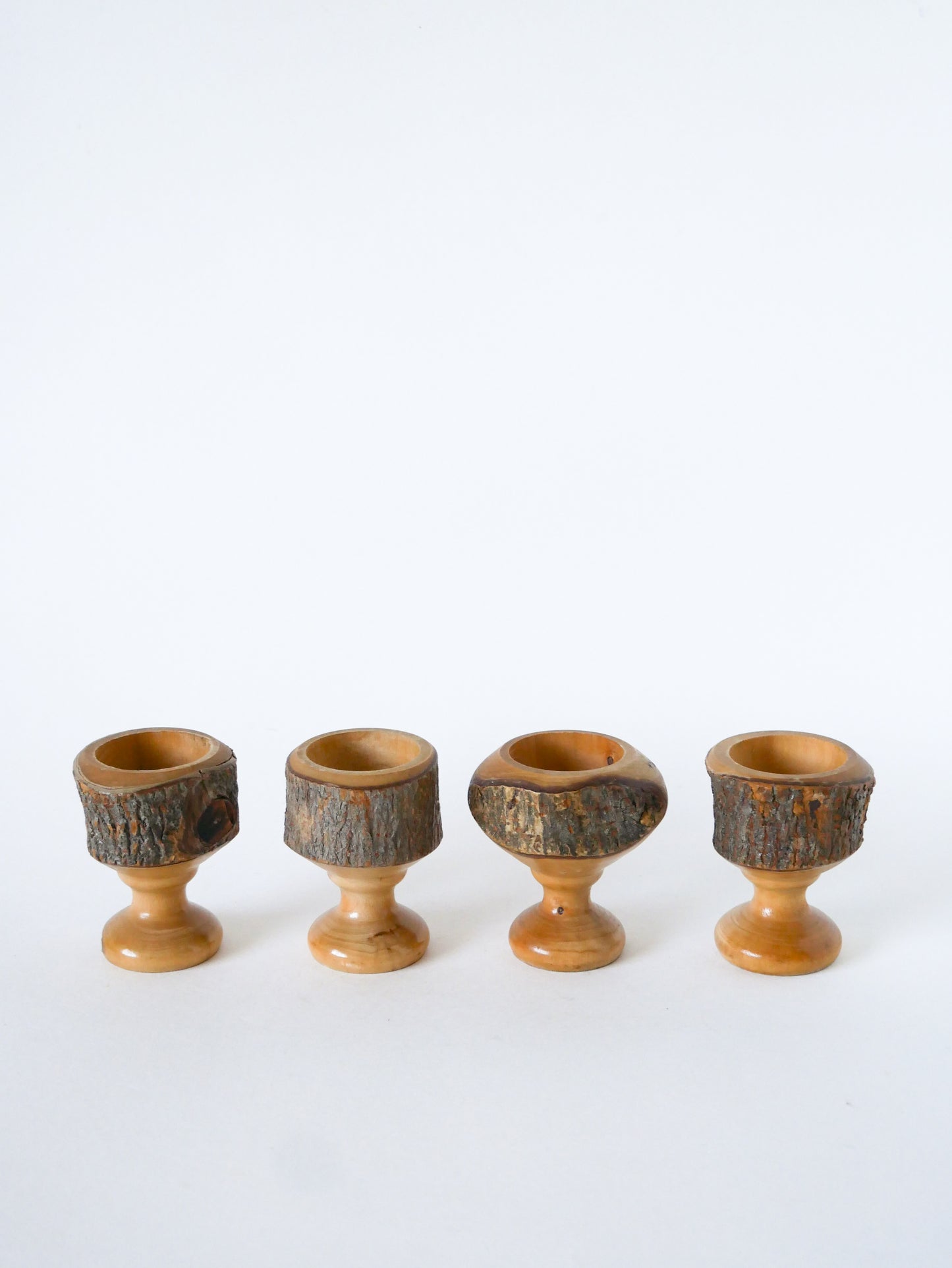Ensemble de 4 coquetiers en bois, Brutaliste, 1970