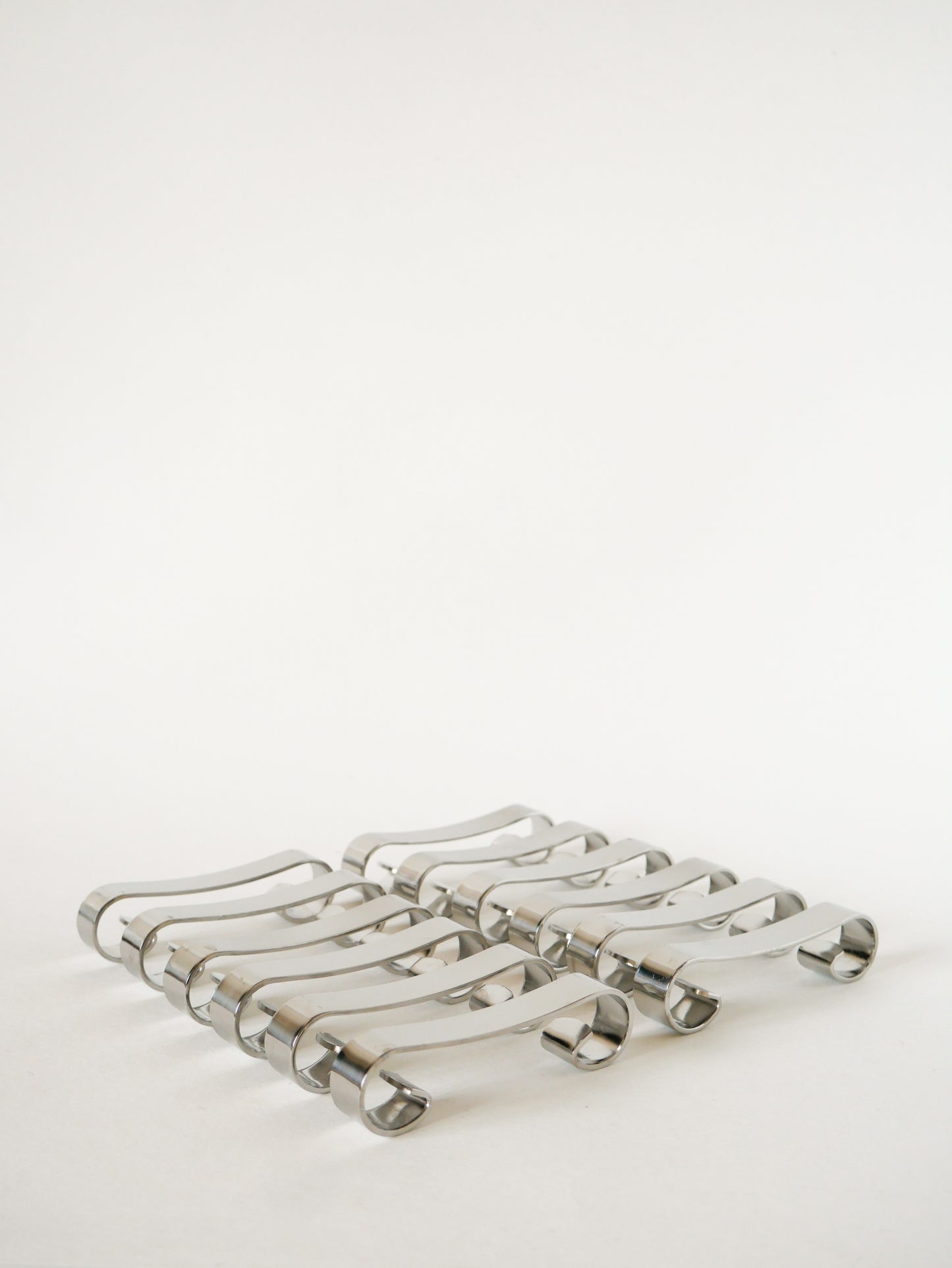 Ensemble de 12 porte-couteaux en inox, Design, 1970