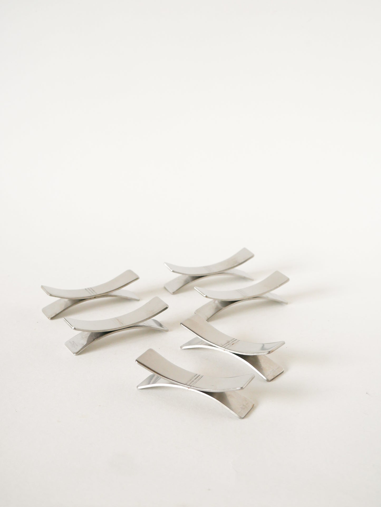 Ensemble de 6 porte-couteaux en inox brossé, Létang-Rémy, Design, 1950