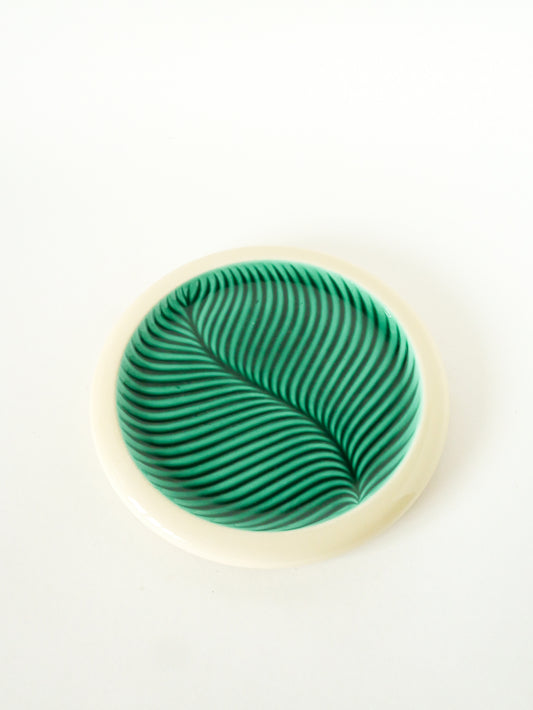 Dessous de plat rond en barbotine Gien modèle Feuille, Design, 1960