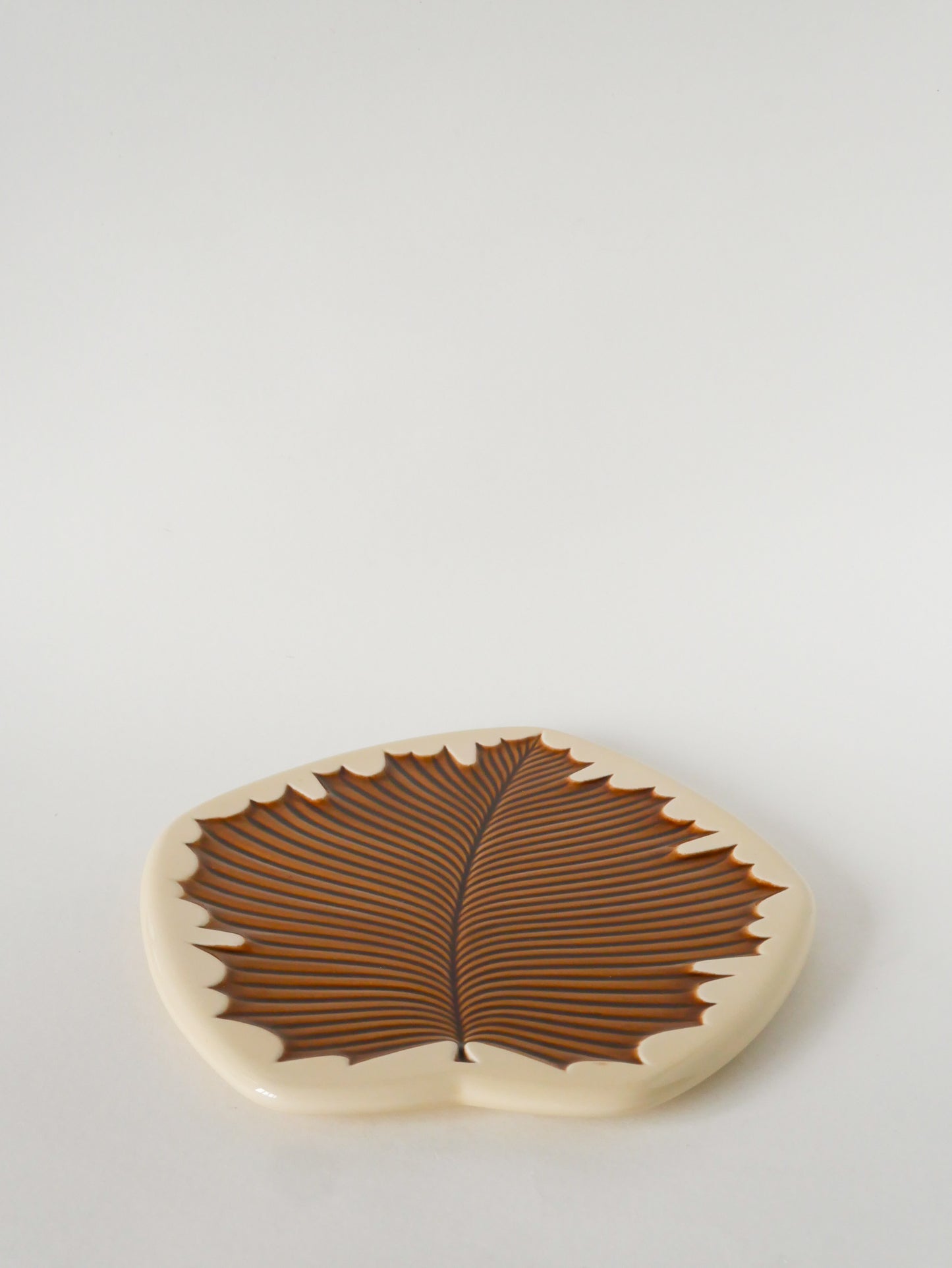 Dessous de plat en céramique modèle Feuille, Verceram, Marron, 1960