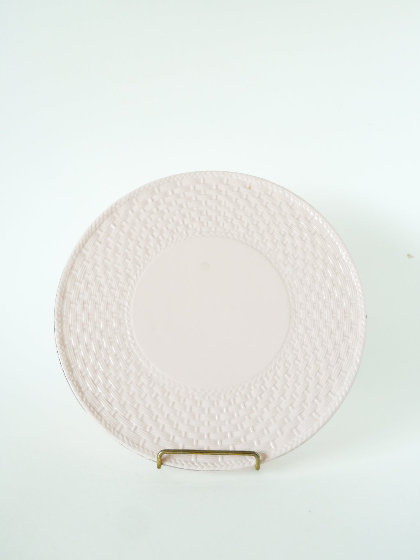 Plat à tarte en barbotine effet tressé, Rose Pâle, 1970