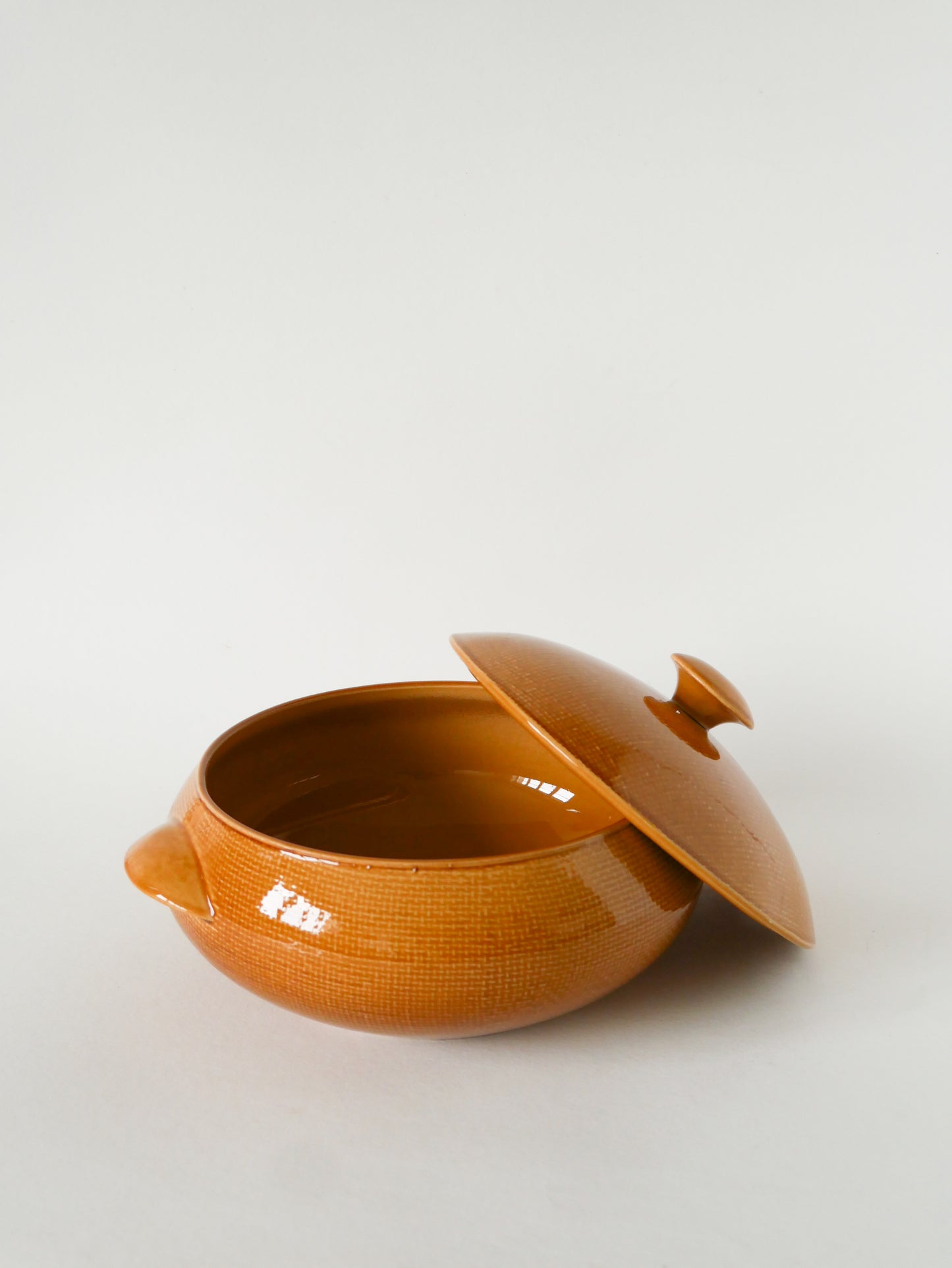 Soupière ovale, effet tissé, Jaune Moutarde, Salins, 1950