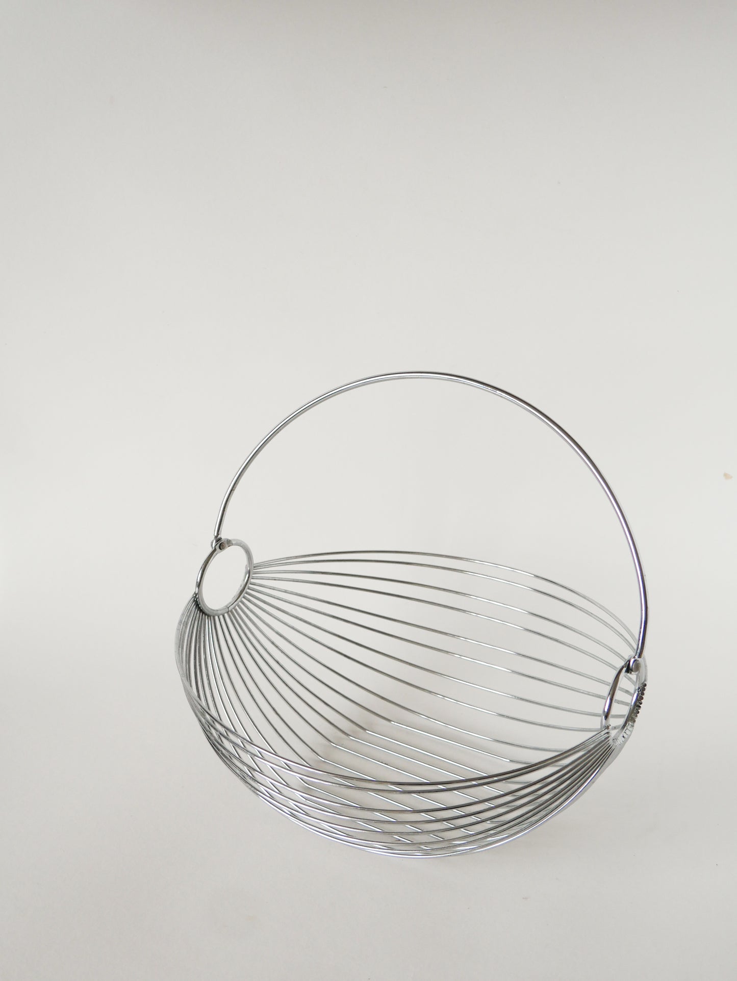 Corbeille à fruits avec anse en inox, Design, 1970