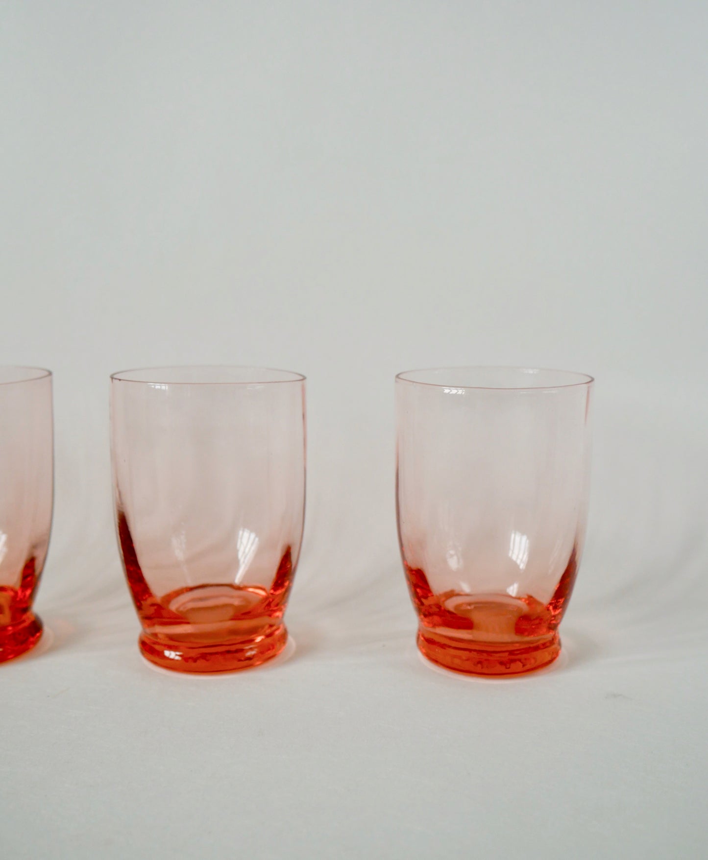 Lot de 4 verres à eau roses art déco, 1930