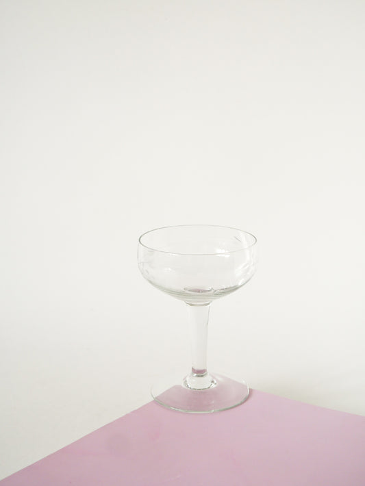 Lot de 5 coupes à champagne en cristal gravé, 1960