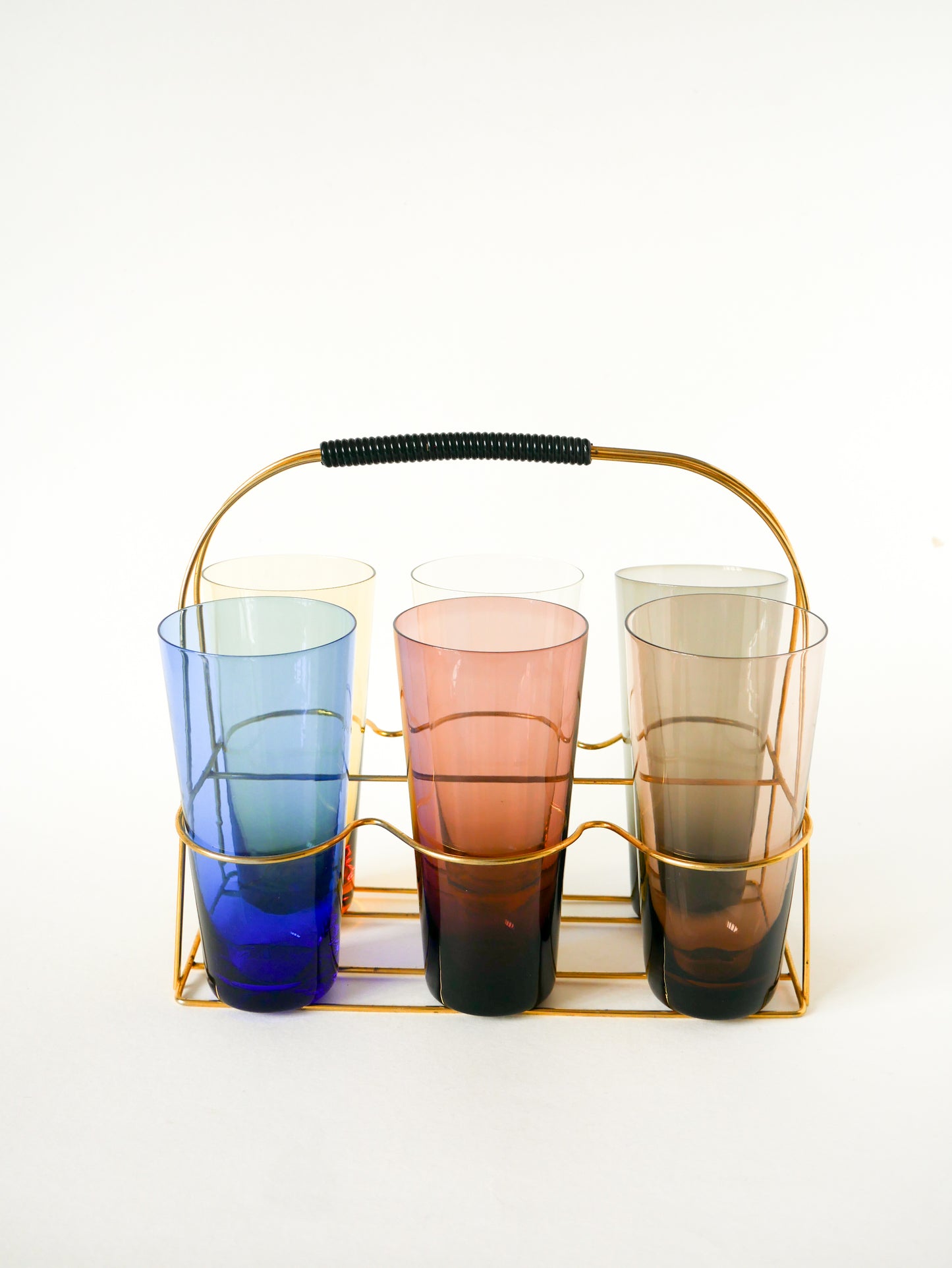 Ensemble de 6 verres en verre coloré et porte-verres en laiton, Design, 1970