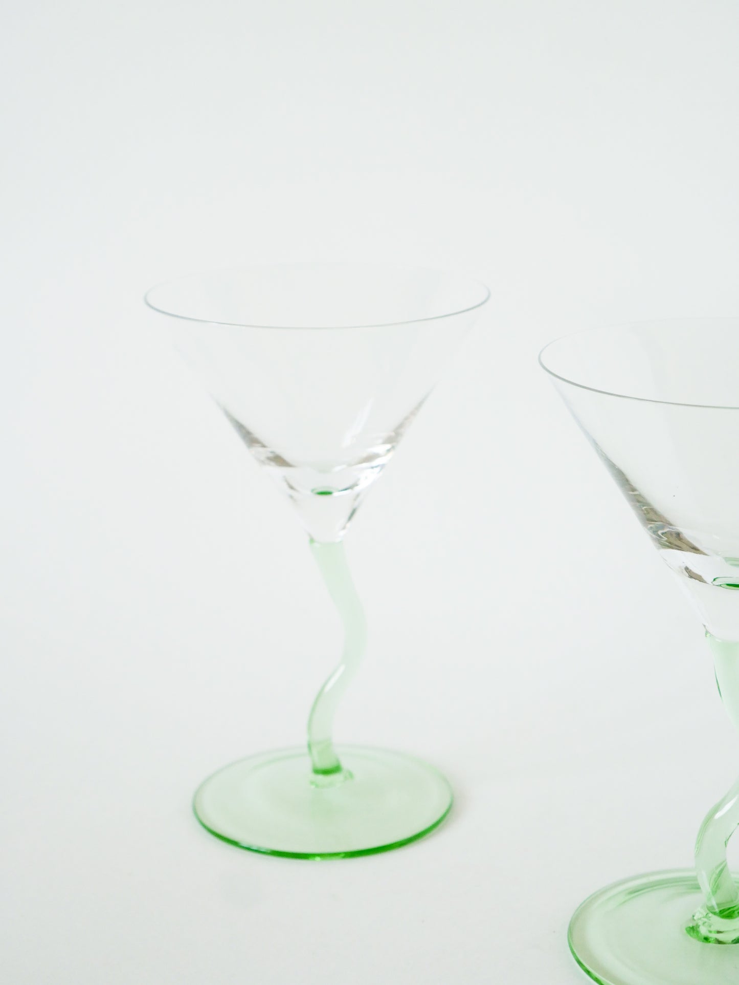 Paire de verres à cocktails, pieds torsadés, Verts, Design, 1980