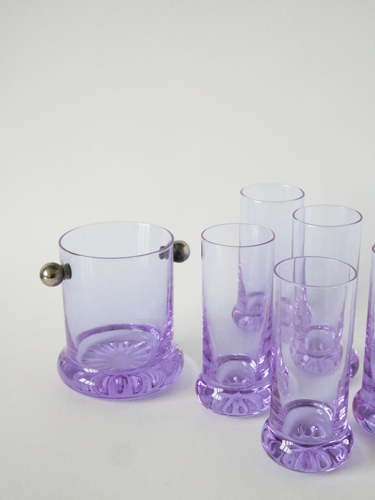 Ensemble composé de 5 verres à cocktails et d'un seau à glace, Violet et Chrome, Made in Italy, 1960