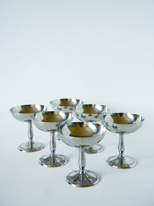 Lot de 6 coupes en inox, pieds très haut, Design, 1970 - 10 X 9 cm