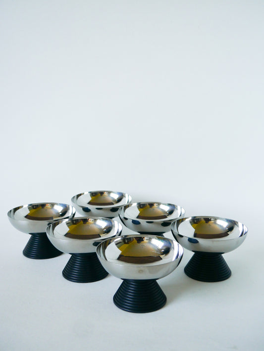 Lot de 6 coupes à glace en inox, pieds large, plastique Noir, Design, 1970 - 7 X 10 cm