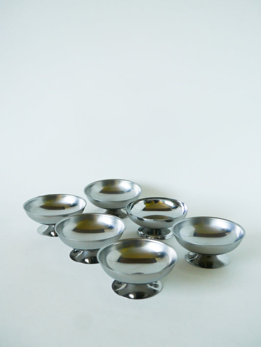 Lot de 6 coupes à glace en inox, pieds large, Design, 1970 - 4 X 9 cm