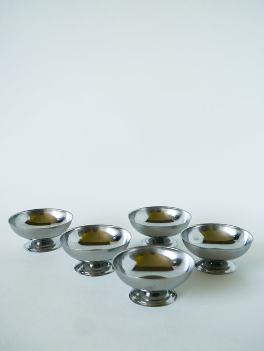 Lot de 5 coupes à glace en inox, pieds large, Design, 1970 - 4.2 X 9 cm