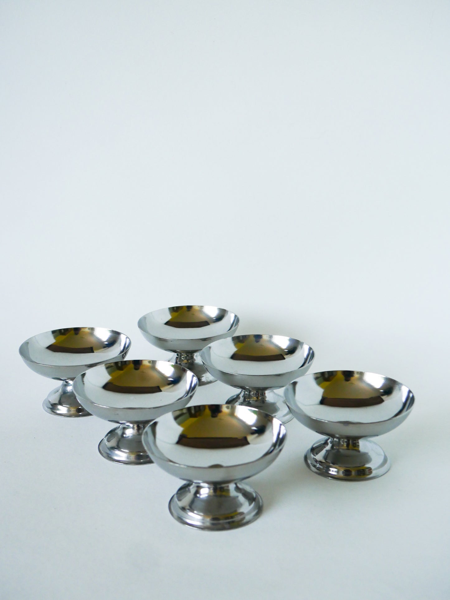 Lot de 6 coupes à glace en inox, pieds large, Design, 1970 - 5.5 X 9 cm