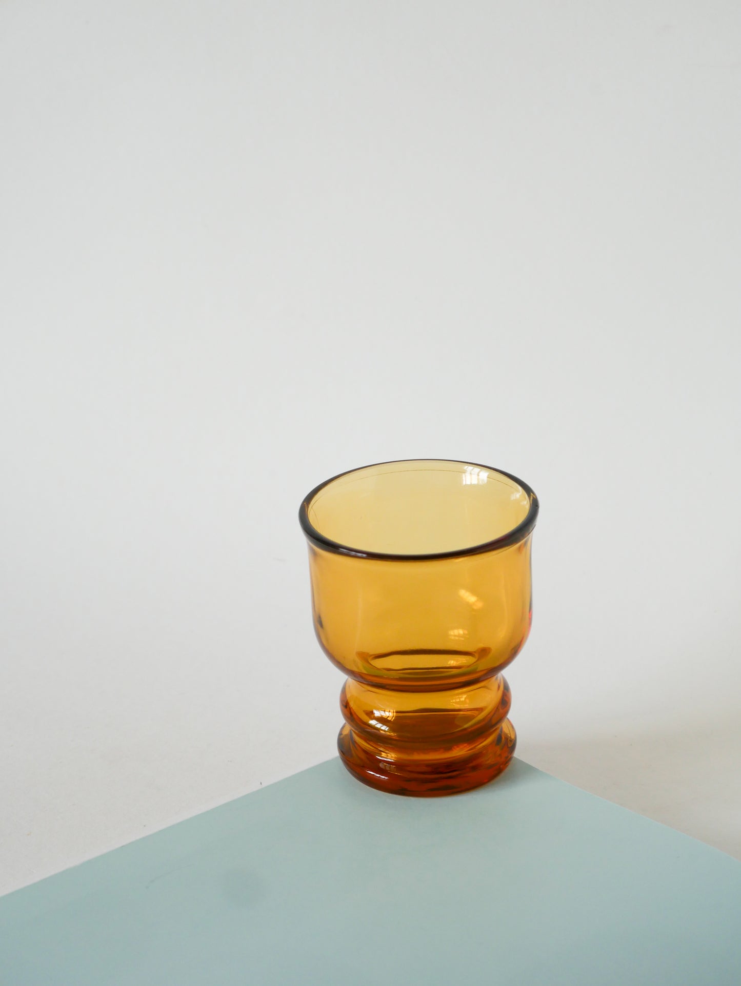 Lot 4 verres à eau en verre ambré, Pernod, 1970