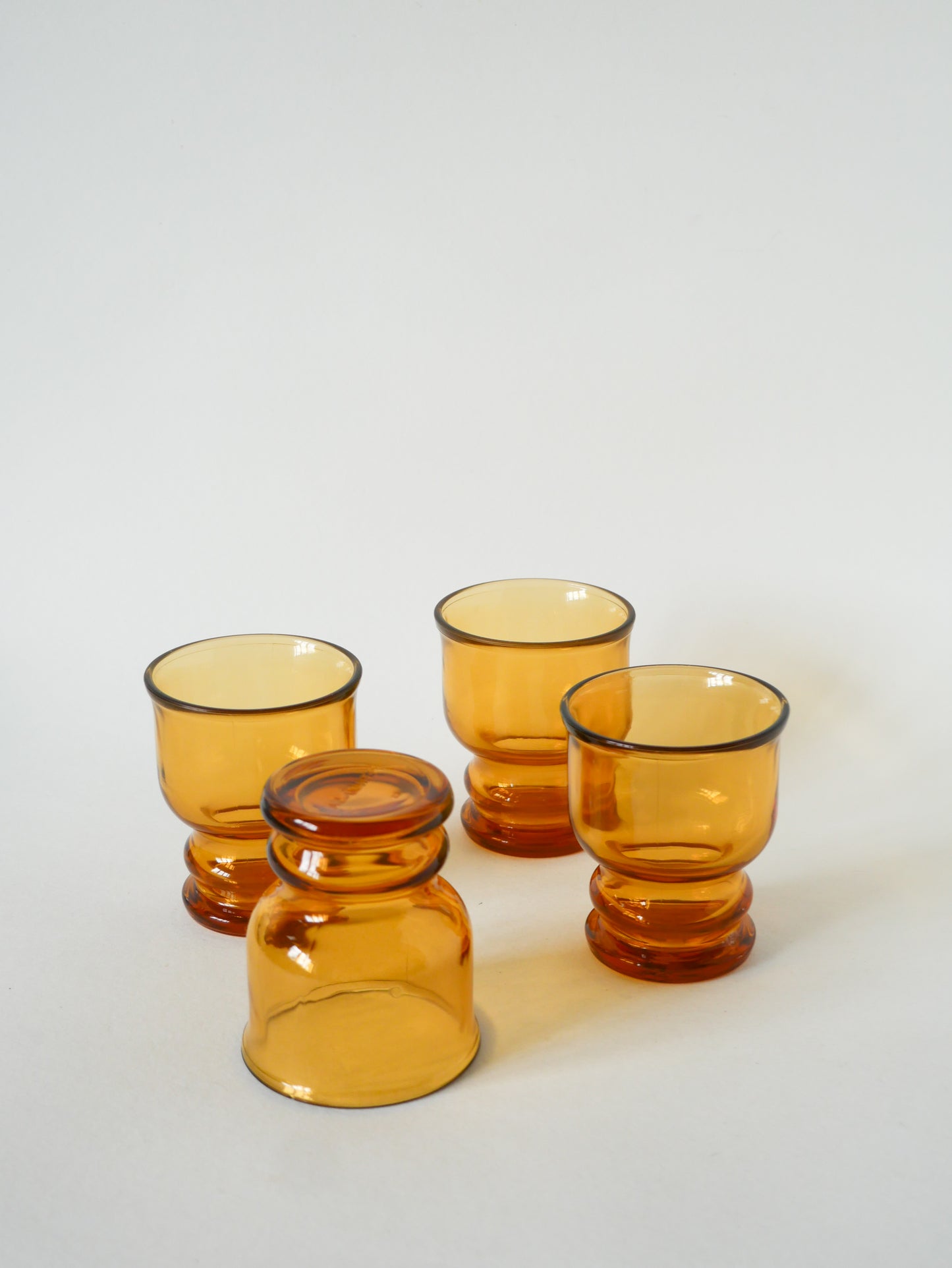 Lot 4 verres à eau en verre ambré, Pernod, 1970