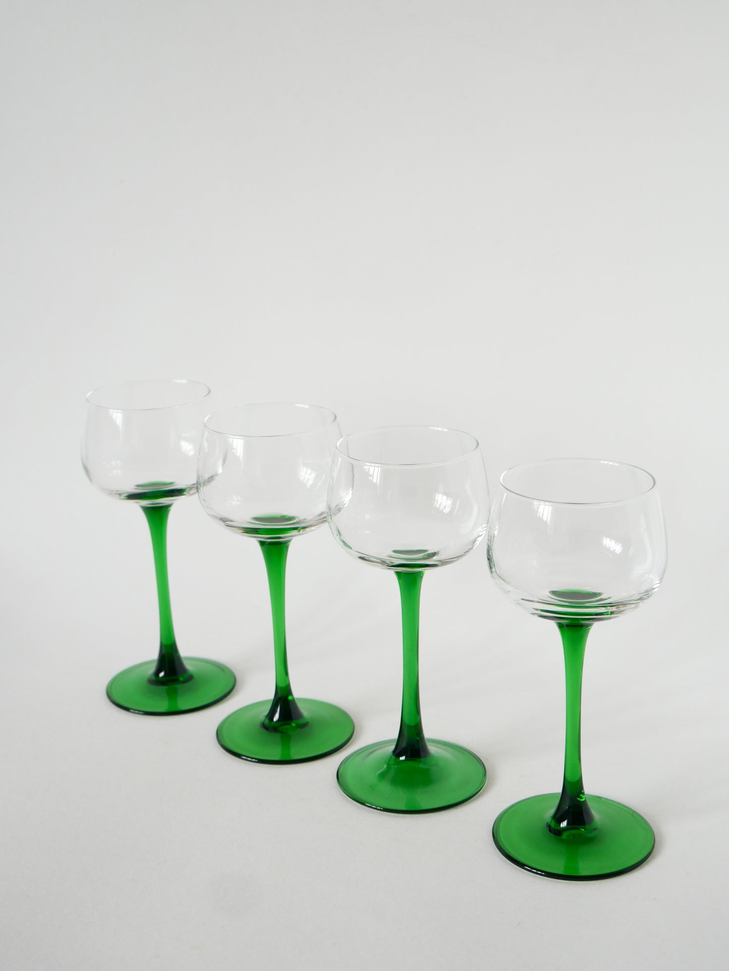 Lot de 4 verres à pieds vert foncé, Made in France, Luminarc, 1970