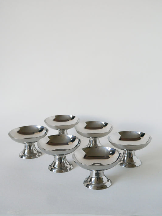 Lot de 6 coupes en inox hautes, pieds large, Design,1970 - 6 X 9 cm