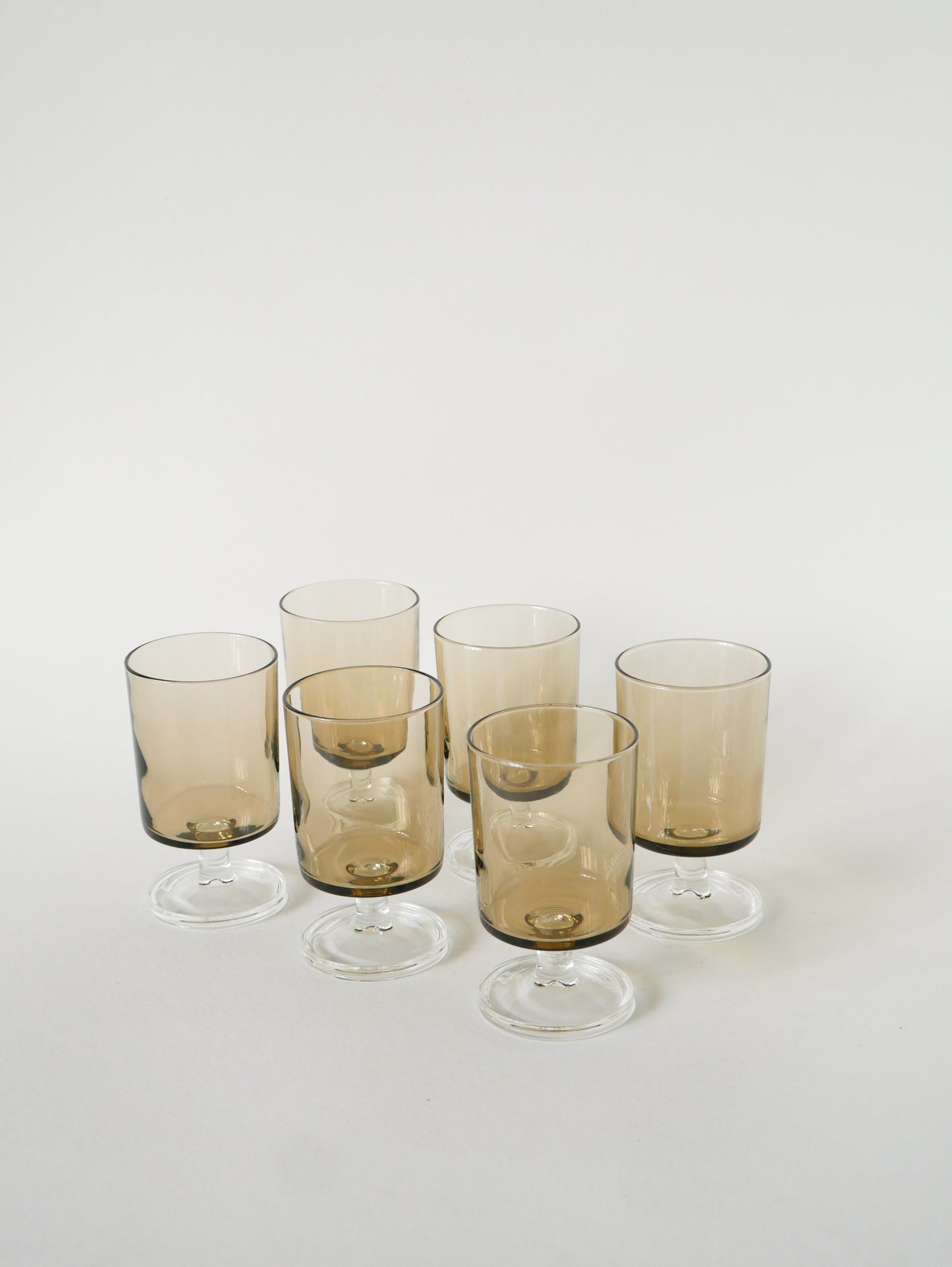 Lot de 6 petits verres à vin Luminarc, modèle "Cavalier", Fumé, Design, 1970
