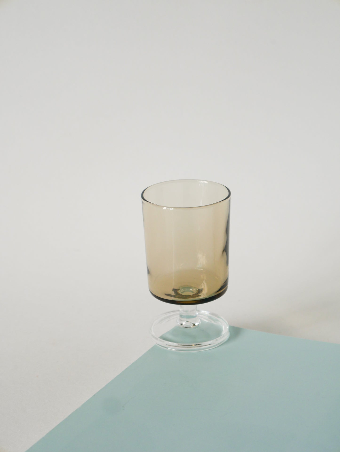 Lot de 6 petits verres à vin Luminarc, modèle "Cavalier", Fumé, Design, 1970
